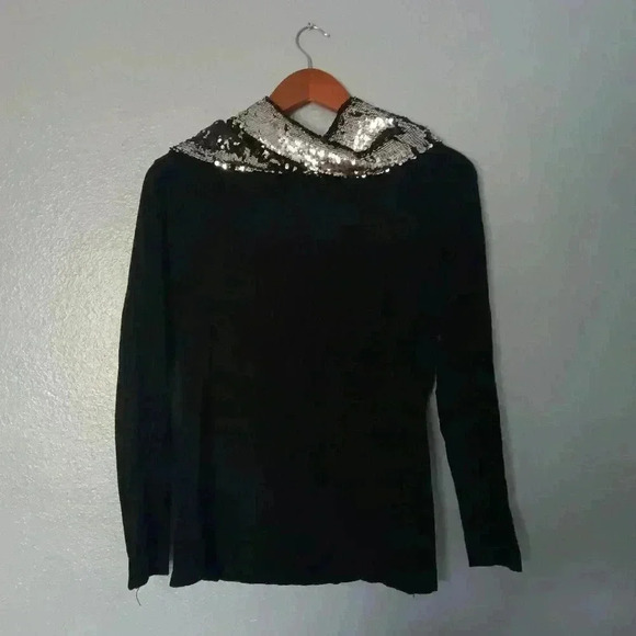 7Th Avenue New York & Company Design Studio Sequined shoulder Top Size M - Picture 6 of 15